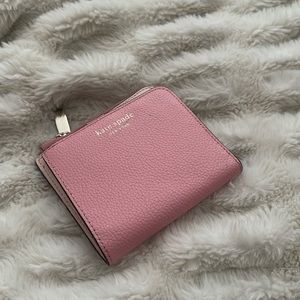 Kate spade small billfold wallet